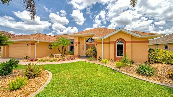 Attached, Backyard, Exterior, Facade, Mediterranean