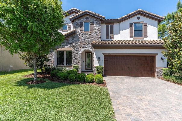 Attached, Exterior, Facade, Mediterranean