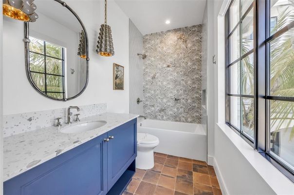 Bathroom, Interior, Recessed Lighting