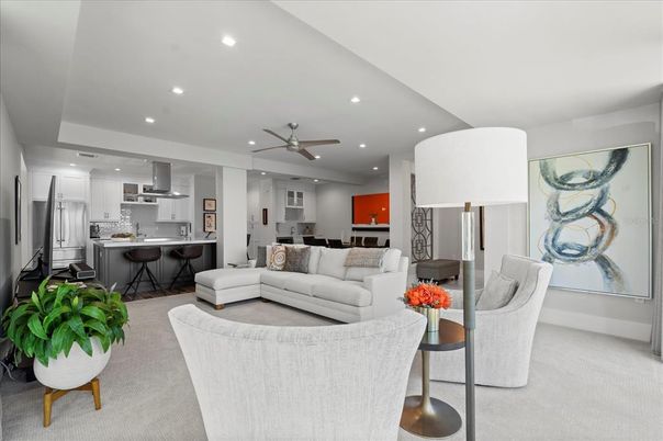 Interior, Kitchen, Living room, Pendant Lights, Recessed Lighting, Stainless Steel Appliances