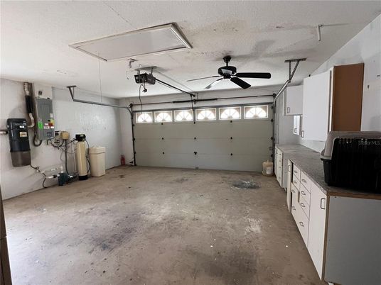 Garage, Interior