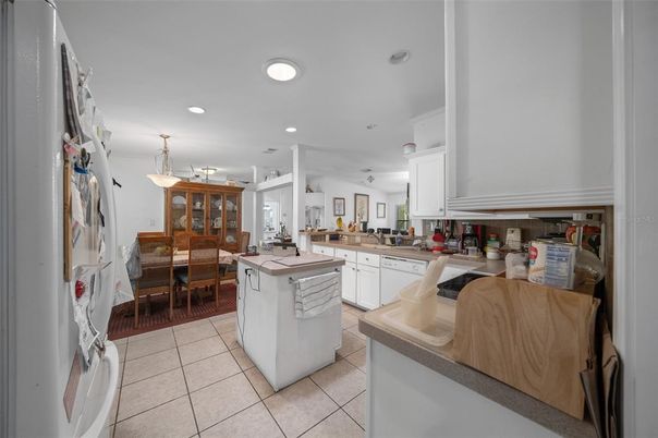 Dining room, Interior, Kitchen, Pendant Lights, Recessed Lighting