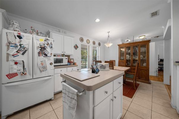 Dining room, Interior, Kitchen, Pendant Lights, Recessed Lighting