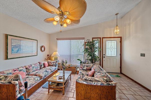Interior, Living room, Pendant Lights