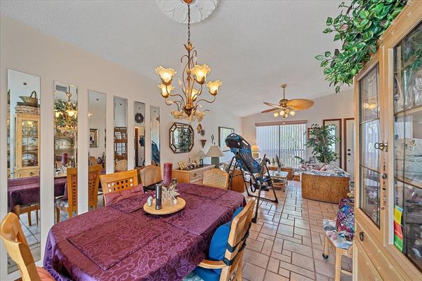 Chandelier, Dining room, Interior, Living room