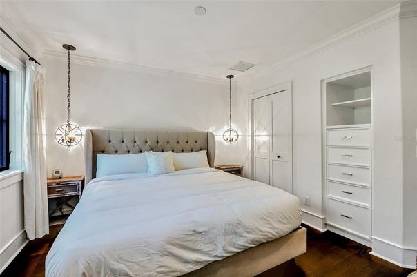 Bedroom, Interior, Pendant Lights, Wood Texture Flooring