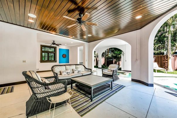Exterior, Recessed Lighting