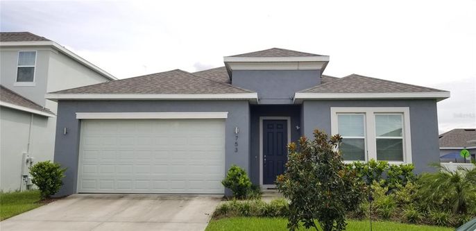 Attached, Exterior, Facade, American Craftsman