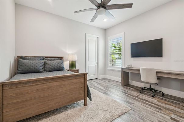 Home Office, Interior, Recessed Lighting, Wood Texture Flooring