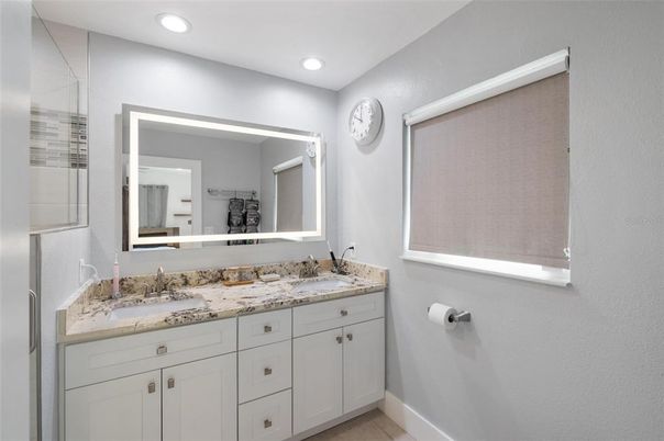Bathroom, Dual Sink Vanities, Interior, Recessed Lighting