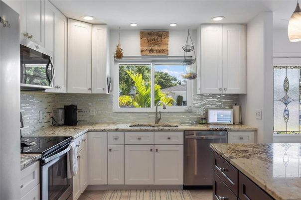 Interior, Kitchen, Pendant Lights, Recessed Lighting, Stainless Steel Appliances