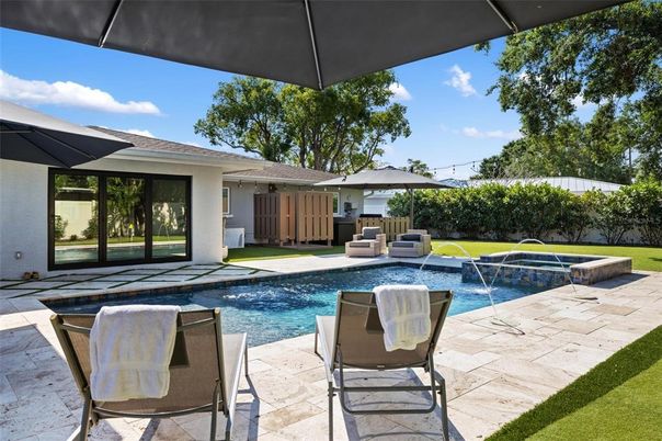 Exterior, Pool