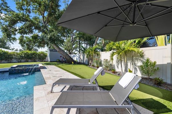 Exterior, Pool