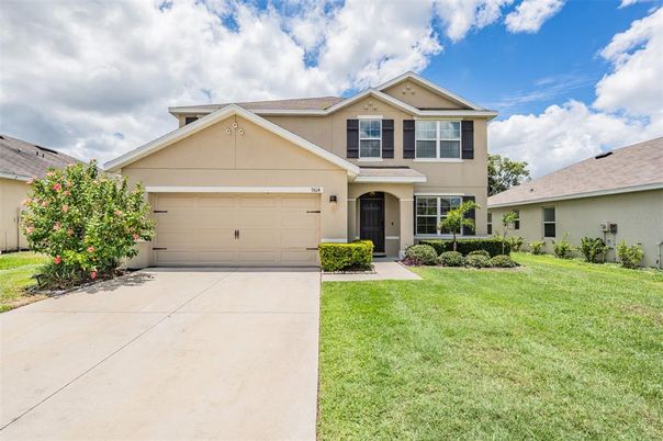 Attached, Backyard, Exterior, Facade, American Craftsman