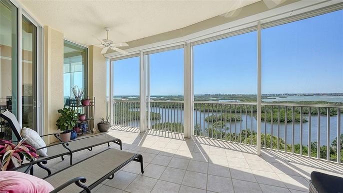 Interior, Sun Room, Water