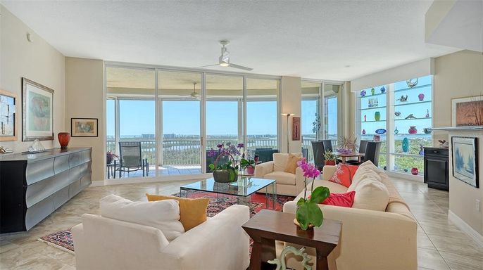 Dining room, Interior, Living room, Water