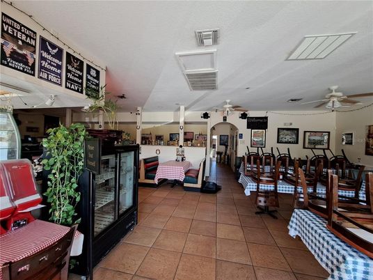 Dining room, Interior
