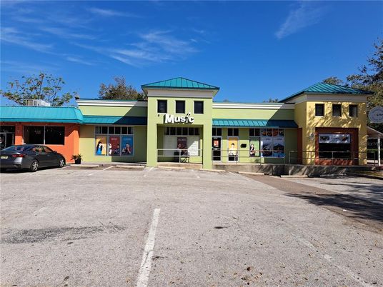 Exterior, Facade, None
