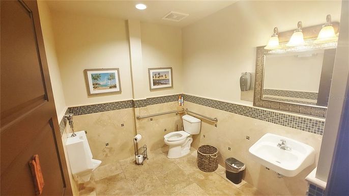 Bathroom, Interior, Recessed Lighting