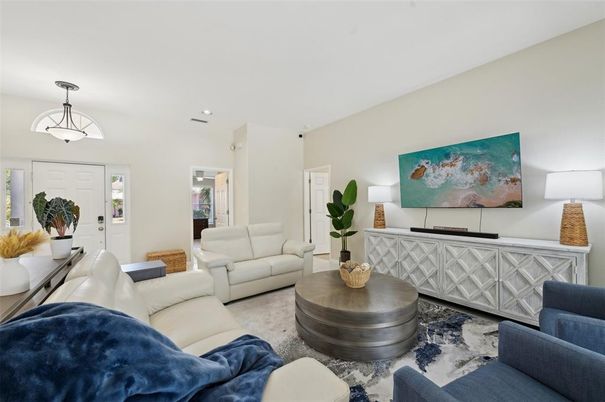Interior, Living room, Pendant Lights, Recessed Lighting