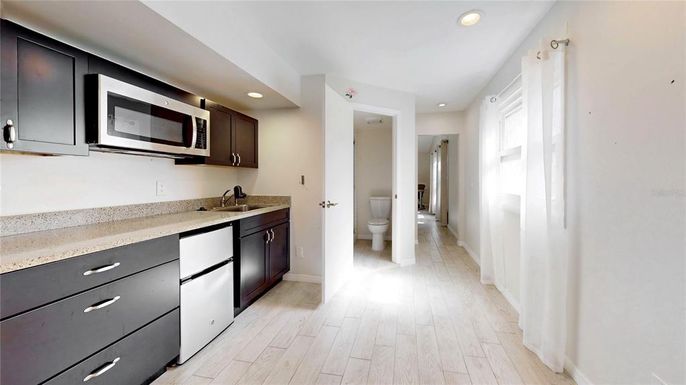 Interior, Recessed Lighting, Wood Texture Flooring