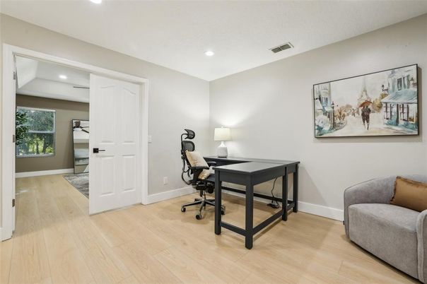 Home Office, Interior, Recessed Lighting, Wood Texture Flooring
