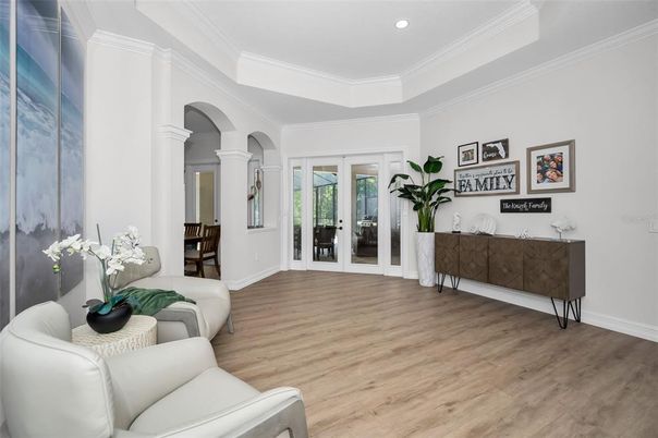 Interior, Recessed Lighting, Wood Texture Flooring