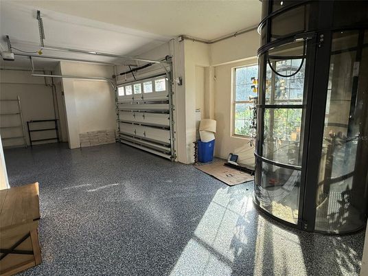 Garage, Interior