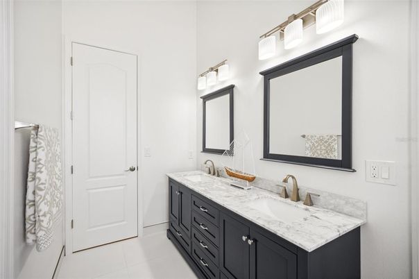 Bathroom, Dual Sink Vanities, Interior