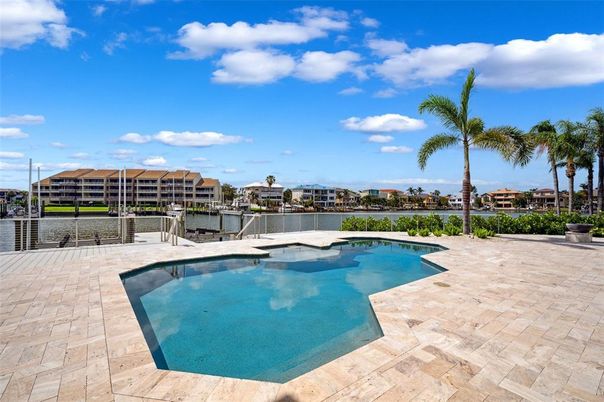 Exterior, Pool, Water