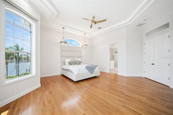 Bedroom, Interior, Pendant Lights, Water, Wood Texture Flooring