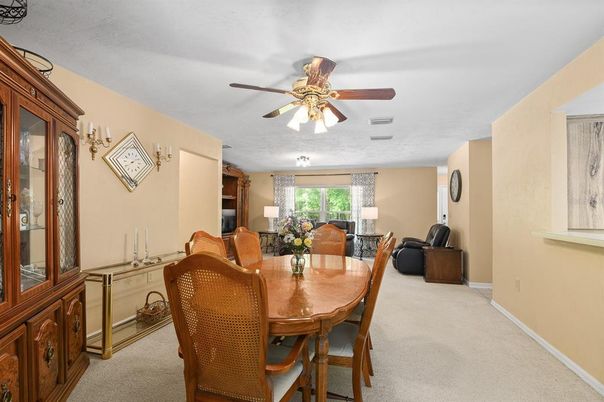 Dining room, Interior