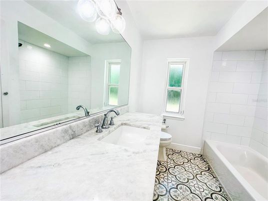 Bathroom, Interior, Recessed Lighting