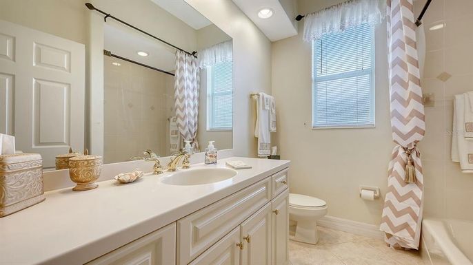 Bathroom, Interior, Recessed Lighting