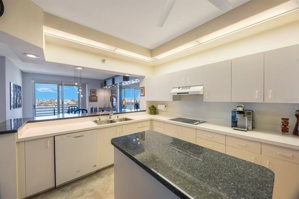 Interior, Kitchen, Pendant Lights, Recessed Lighting