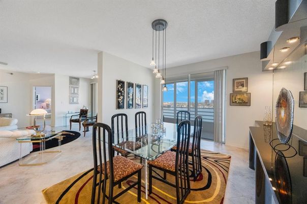 Dining room, Interior, Living room, Pendant Lights