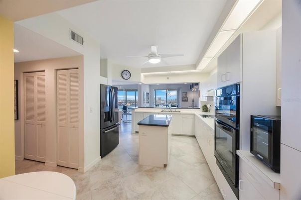 Interior, Kitchen, Recessed Lighting