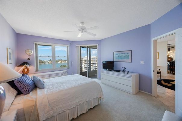 Bedroom, Interior, Water