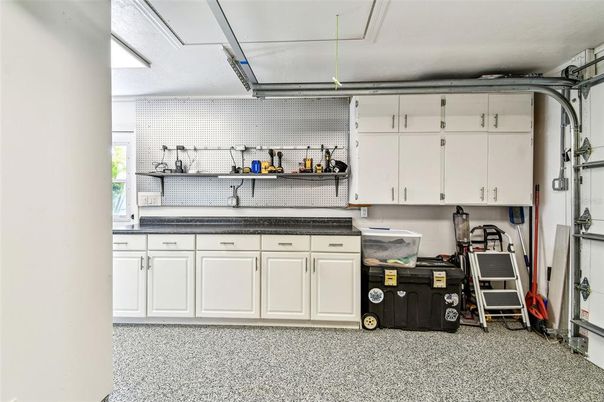 Garage, Interior