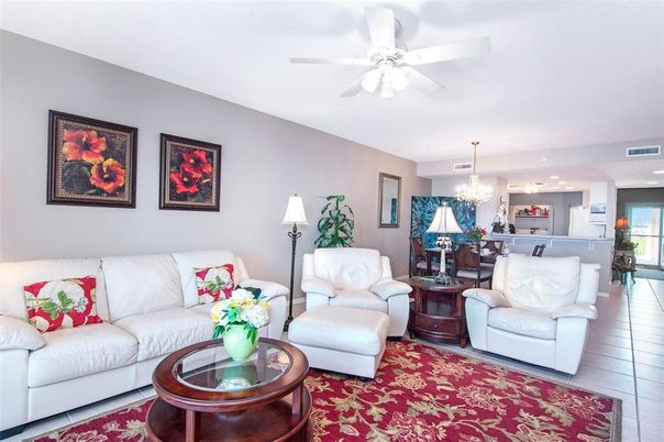Chandelier, Dining room, Interior, Kitchen, Living room, Recessed Lighting