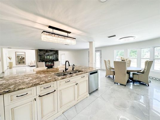 Chandelier, Dining room, Fireplace, Interior, Kitchen, Marble