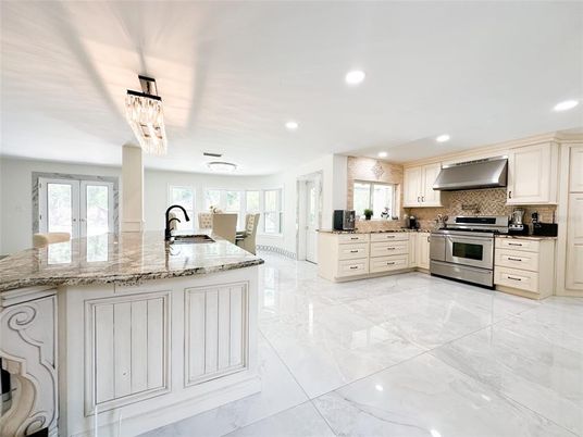 Chandelier, Interior, Kitchen, Marble, Recessed Lighting, Stainless Steel Appliances