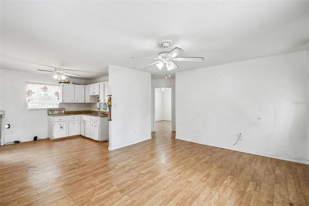 Empty room, Interior, Kitchen, Wood Texture Flooring