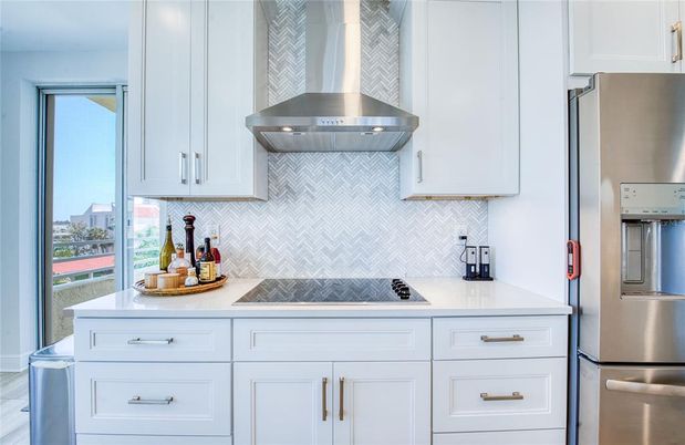 Interior, Kitchen, Stainless Steel Appliances
