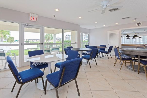 Dining room, Interior, Recessed Lighting
