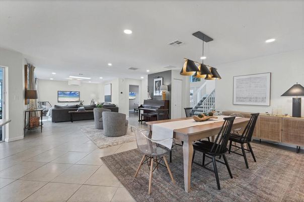 Dining room, Interior, Living room, Pendant Lights, Piano, Recessed Lighting