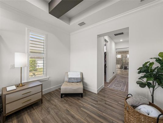 Interior, Recessed Lighting, Wood Texture Flooring