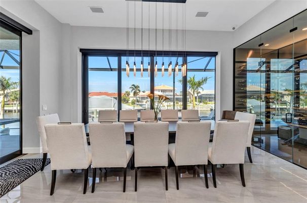 Dining room, Interior, Pendant Lights