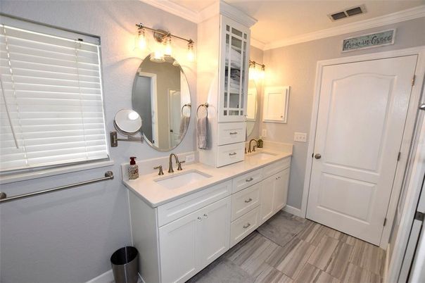 Bathroom, Dual Sink Vanities, Interior, Wood Texture Flooring