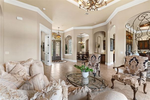 Chandelier, Dining room, Interior, Living room
